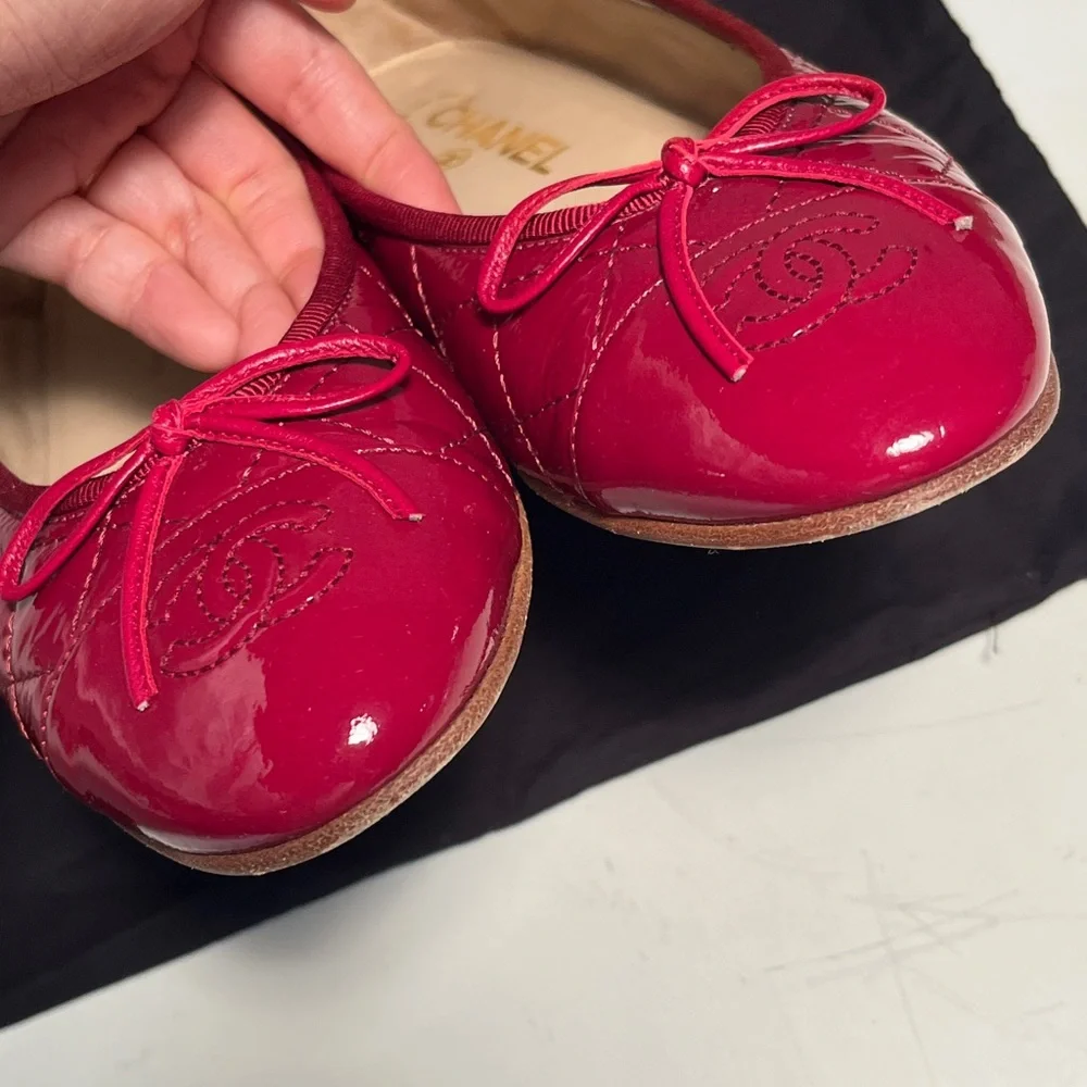 CHANEL Burgundy Patent Leather Flats